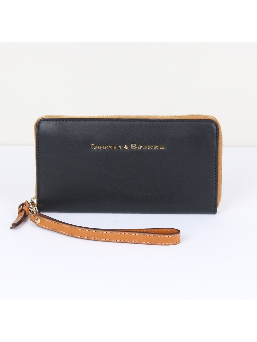 Dooney & Bourke Black Smooth Leather Zip Around Wristlet Wallet Tan Trim